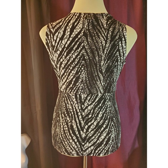 Chico's Size 2 L Animal Print Wrap Top - Picture 2 of 4